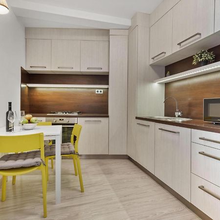 Apple Apartment Братислава Экстерьер фото
