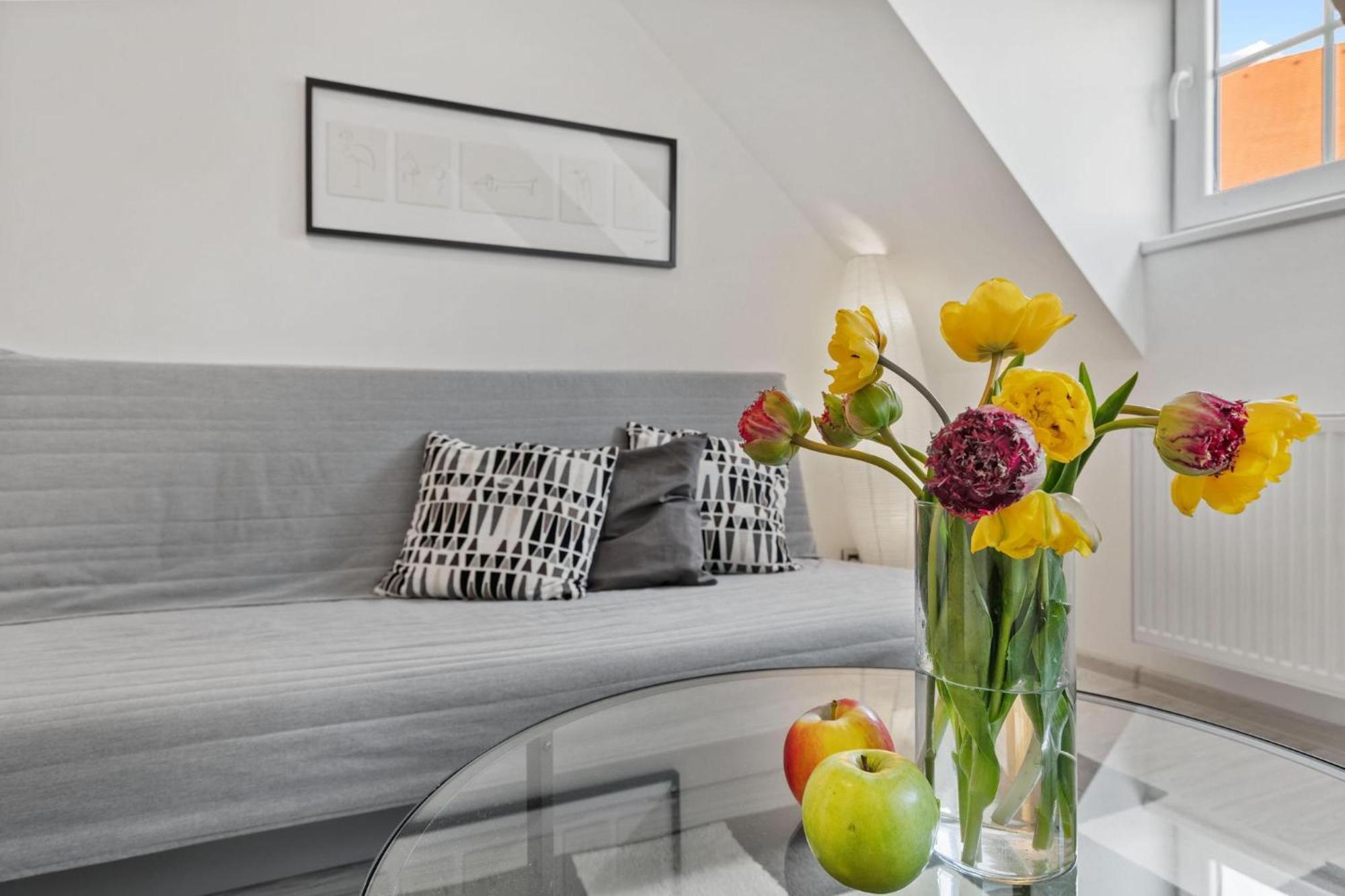 Apple Apartment Братислава Экстерьер фото