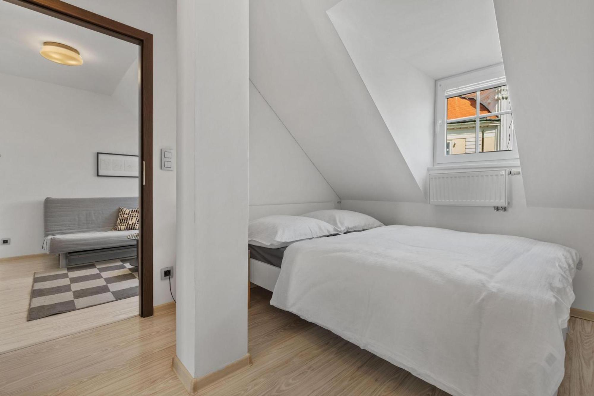 Apple Apartment Братислава Экстерьер фото